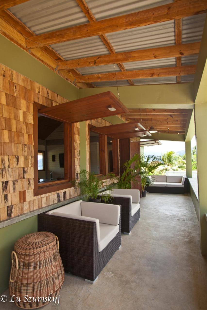 Pagua Bay House - Oceanfront Cabana'S Marigot Екстериор снимка