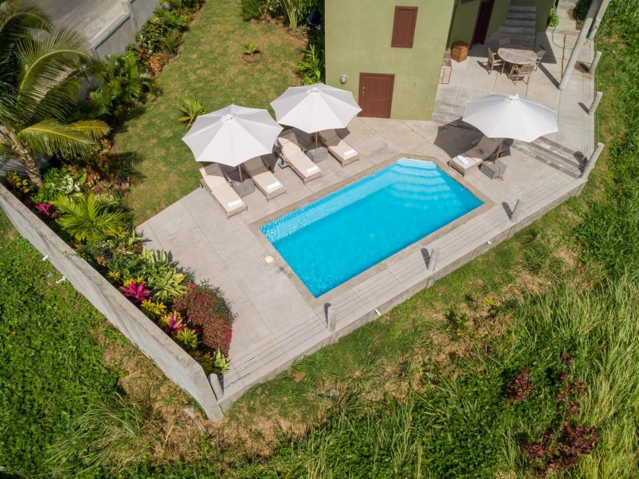 Pagua Bay House - Oceanfront Cabana'S Marigot Екстериор снимка