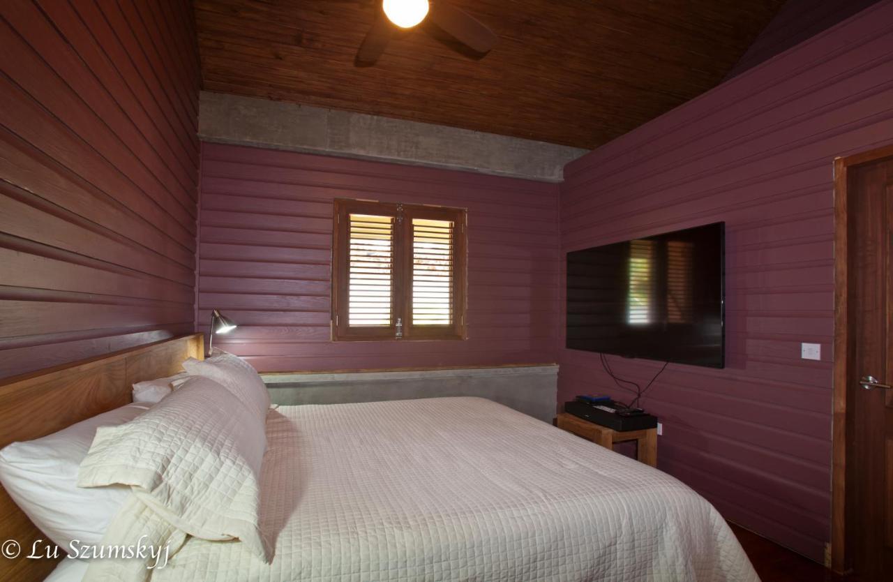 Pagua Bay House - Oceanfront Cabana'S Marigot Екстериор снимка