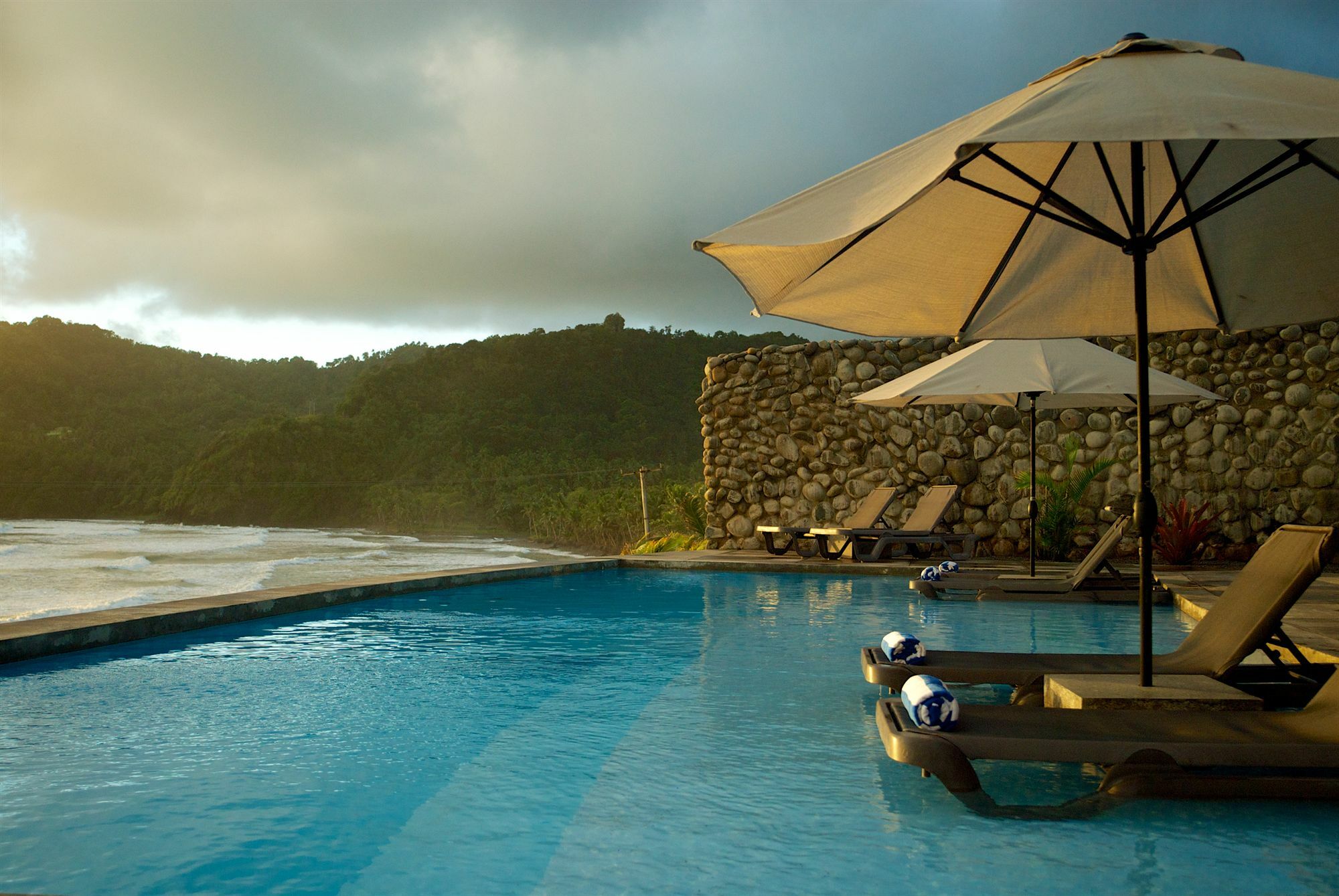 Pagua Bay House - Oceanfront Cabana'S Marigot Екстериор снимка